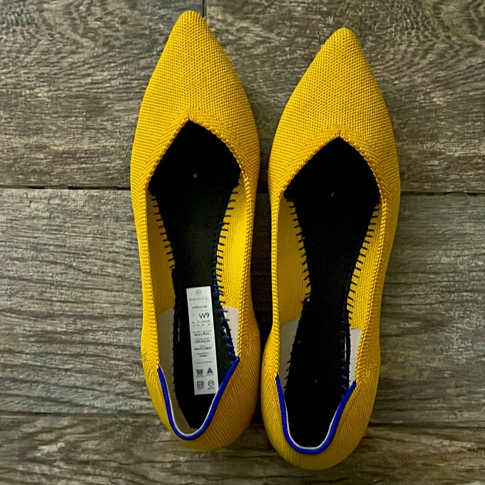 Rothy’s ‘the point’ flats- rare mustard color